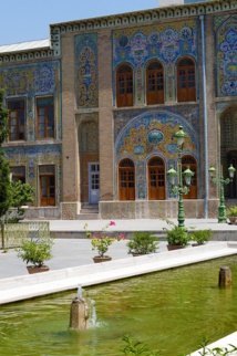 Le Palais du Golestan (Palais des Fleurs), dans la capitale, abritait les souverains Kadjars qui  régnèrent sur le pays du XVIII e au début du XX e siècle - Photo Bernard Moulin