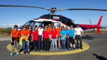 Départ pour un survol de l'île en hélicoptère pour les équipes françaises - DR : A.B.