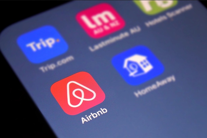 Airbnb enrichit son offre en France avec trois nouveaux services - Depositphotos.com @lucidwaters