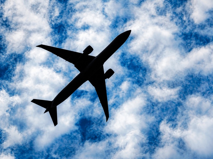 Fly2Galicia prévoit de voler à partir de décembre 2026, mais le doute plane... Crédit photo : Depositphotos et IA