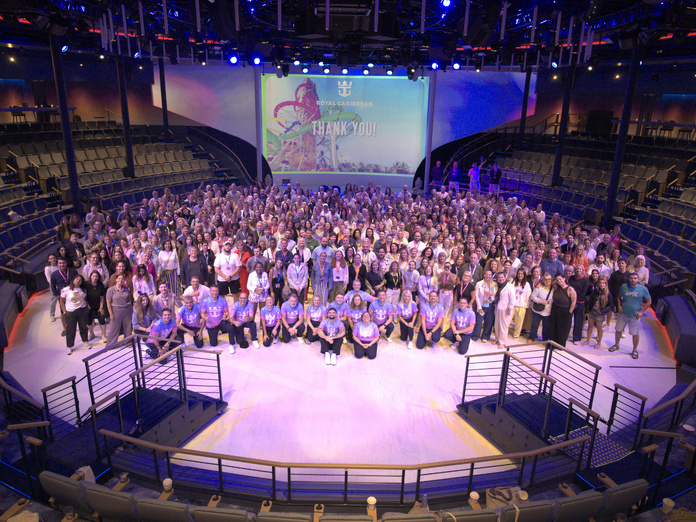 Plus de 500 agents de voyages EMEA ont participé au « Seminar at Sea » de Royal Caribbean à bord du Legend of the Seas.   Photo: Royal Caribbean