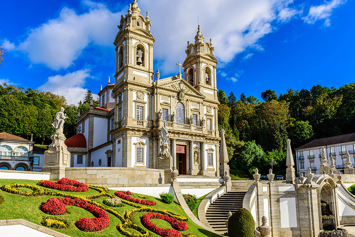 © Mikeltrako - Dreamstime