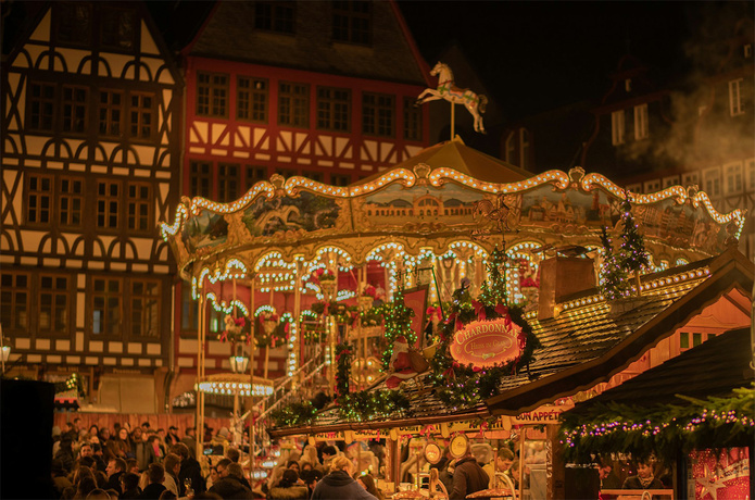 Marché de Noël de Francfort © Unsplash - cmophoto.net