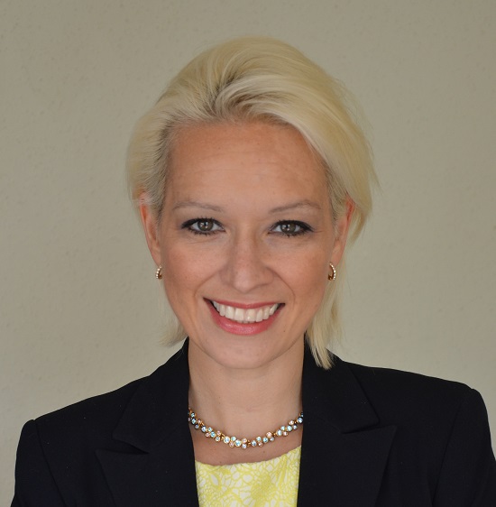 Viktoria Riley - DR Viktoria Riley - DR