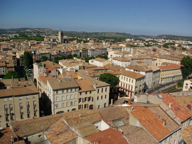 Curieuse ville, Narbonne. A sa géographie urbaine simple - un canal sépare le quartier de Cité, "bourgeois", de celui de Bourg, "populaire", les deux enveloppés de boulevards haussmanniens -, elle superpose une Histoire intriquée - DR : J.-F.R.