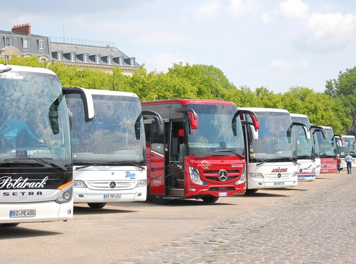 Les autocaristes font face à une vague de liquidations inédite, selon la FNTV - Depositphotos