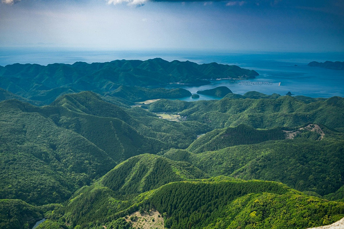 Kyushu révèle un autre visage du Japon, entre paysages volcaniques, sources thermales et nature préservée © Unsplash - Nichika Sakurai Kyushu révèle un autre visage du Japon, entre paysages volcaniques, sources thermales et nature préservée © Unsplash - Nichika Sakurai