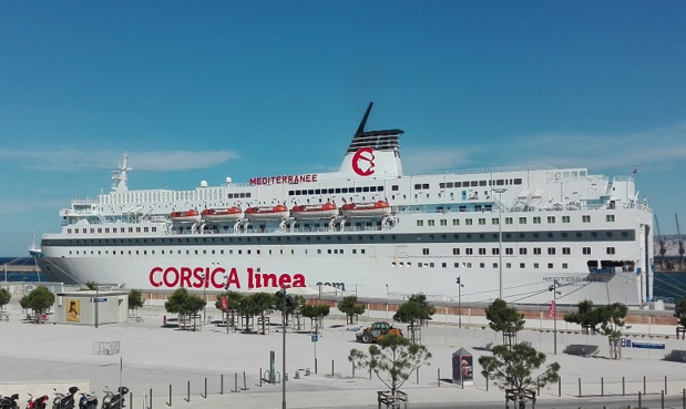 Un navire de Corsica Linea au J4, à Marseille - Photo : P.C.