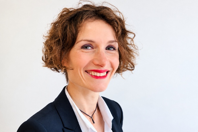 Perrine Eldeman : "Je ne parle pas de points forts et points faibles, car ce n’est pas adapté ici, il s’agit de prendre le pouls des évolutions, elles ne sont ni positives, ni négatives.  De même, je ne parle pas d’avenir, n’ayant pas de boule de cristal, mais à la lecture de mes analyses, on peut relever les éléments qui pourraient durer et ceux qui pourraient encore évoluer" - Photo PE