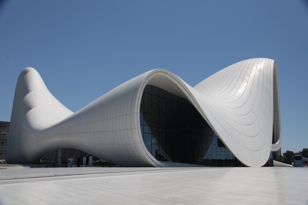 Azerbaïdjan : Centre culturel Heydar Aliyev - Photo : Chantha Chea Azerbaïdjan : Centre culturel Heydar Aliyev - Photo : Chantha Chea