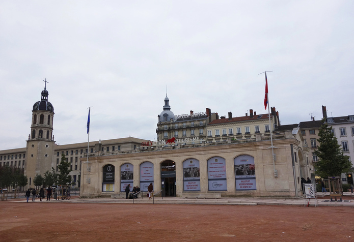 Le bureau d'information touristique de Lyon, avant les dégradations - DepositPhotos.com, zhukovsky