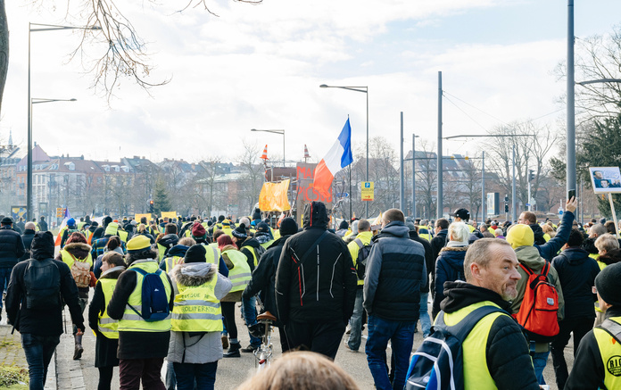 Le mouvement des Gilets Jaunes, en France, 2018-2019 - DepositPhotos.com, ifeelstock