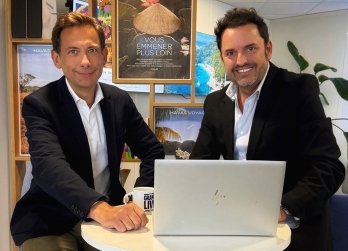 L'arrivée de Fabrice Allion (à droite sur la photo) a permis à Havas Voyages d'aller chercher les meilleures pratiques du retail. Il travaille en lien étroit avec Grégory Baumann (à gauche) - Photo : Havas Voyages