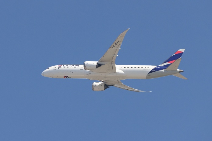 LATAM Airlines ouvre la première liaison directe entre Genève et l’Amérique latine - Depositphotos.com  Auteur filedimage