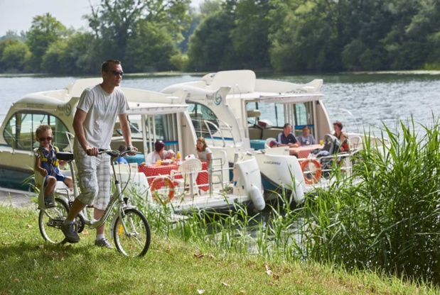 River boat rental: a unique way to explore France