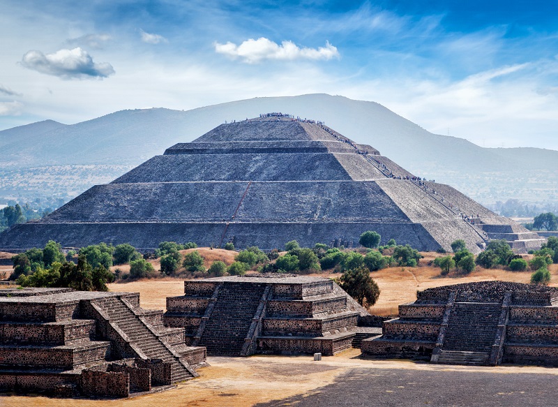 Panorama des pyramides de  Teotihuacán, dans la vallée de Mexico - © f9photos - Fotolia.com