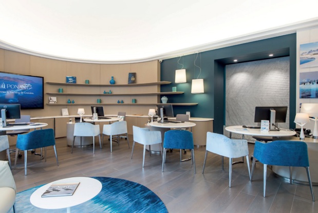La boutique Ponant est un espace à l’image de ses yachts, qui permet de mettre en avant la philosophie et les services de la compagnie - DR : Ponant La boutique Ponant est un espace à l’image de ses yachts, qui permet de mettre en avant la philosophie et les services de la compagnie - DR : Ponant