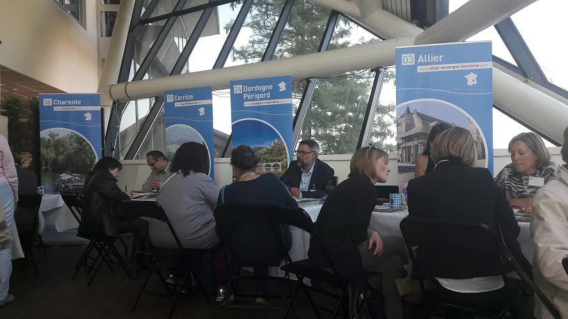 Des "Rencontres" studieuses dans un anniversaire festif. Photo MS. Des "Rencontres" studieuses dans un anniversaire festif. Photo MS.