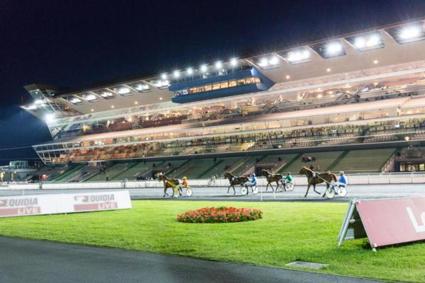 Une nocturne à Paris-Vincennes.