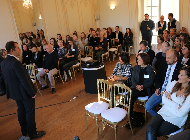 Les Universités Prêt-à-Partir permettent aux agences du réseau d'échanger à la fois entre elles, avec la direction, mais aussi avec les partenaires - DR : Prêt-à-Partir Les Universités Prêt-à-Partir permettent aux agences du réseau d'échanger à la fois entre elles, avec la direction, mais aussi avec les partenaires - DR : Prêt-à-Partir