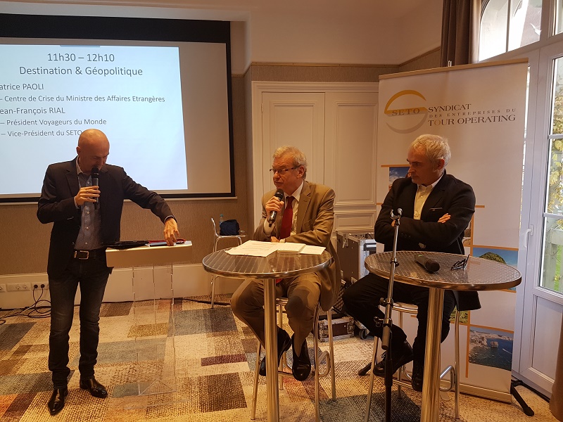 Patrice Paoli, du centre de crise du Ministère des Affaires Etrangères et Jean-François Rial, PDG de Voyageurs du Monde - Photo CE Patrice Paoli, du centre de crise du Ministère des Affaires Etrangères et Jean-François Rial, PDG de Voyageurs du Monde - Photo CE