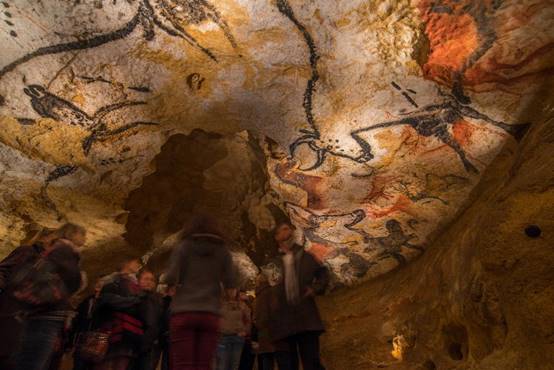 Les visiteurs peuvent à nouveau visiter la reproduction de la grotte de Lascaux - Photo : Dan Courtice