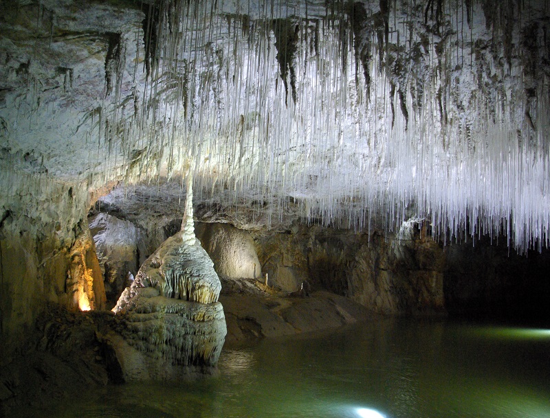 The Choranche cave was found in 1871 followed by the Couffin grotto , in 1891 - DR : J.-F.R.
