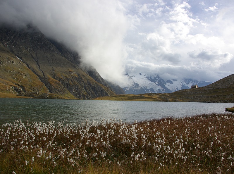 Étagé entre 1 500 et 1 800 mètres d’altitude, aux confins de l’Oisans et du Briançonnais, le village de La Grave a traversé des siècles d’infortune avant de célébrer le Dieu tourisme et sa manne financière - DR : J.-F.R.