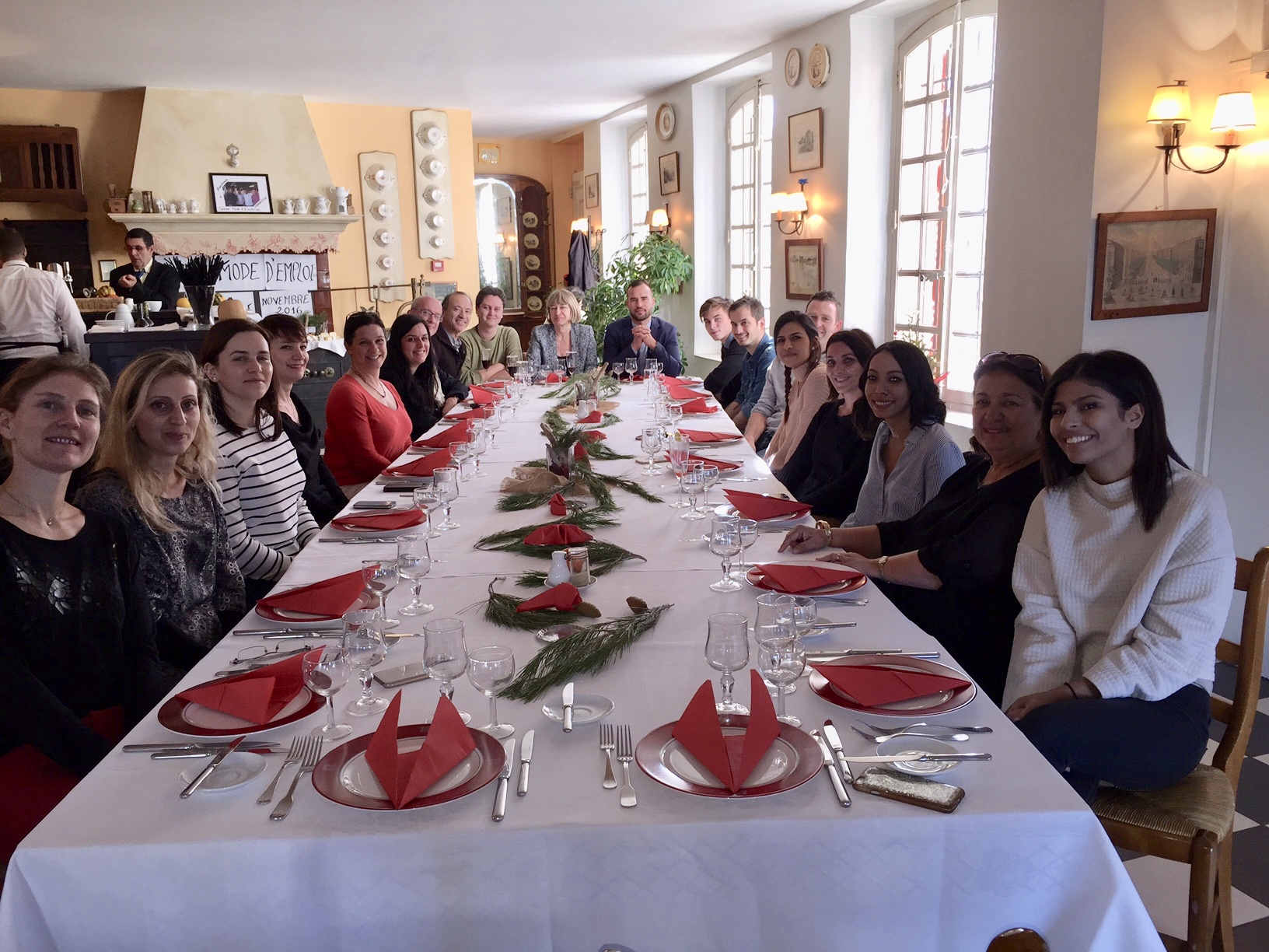 Une partie de l'équipe de TourMaG.com lors du repas de Noël au restaurant du Musée de Château Gombert à Marseille