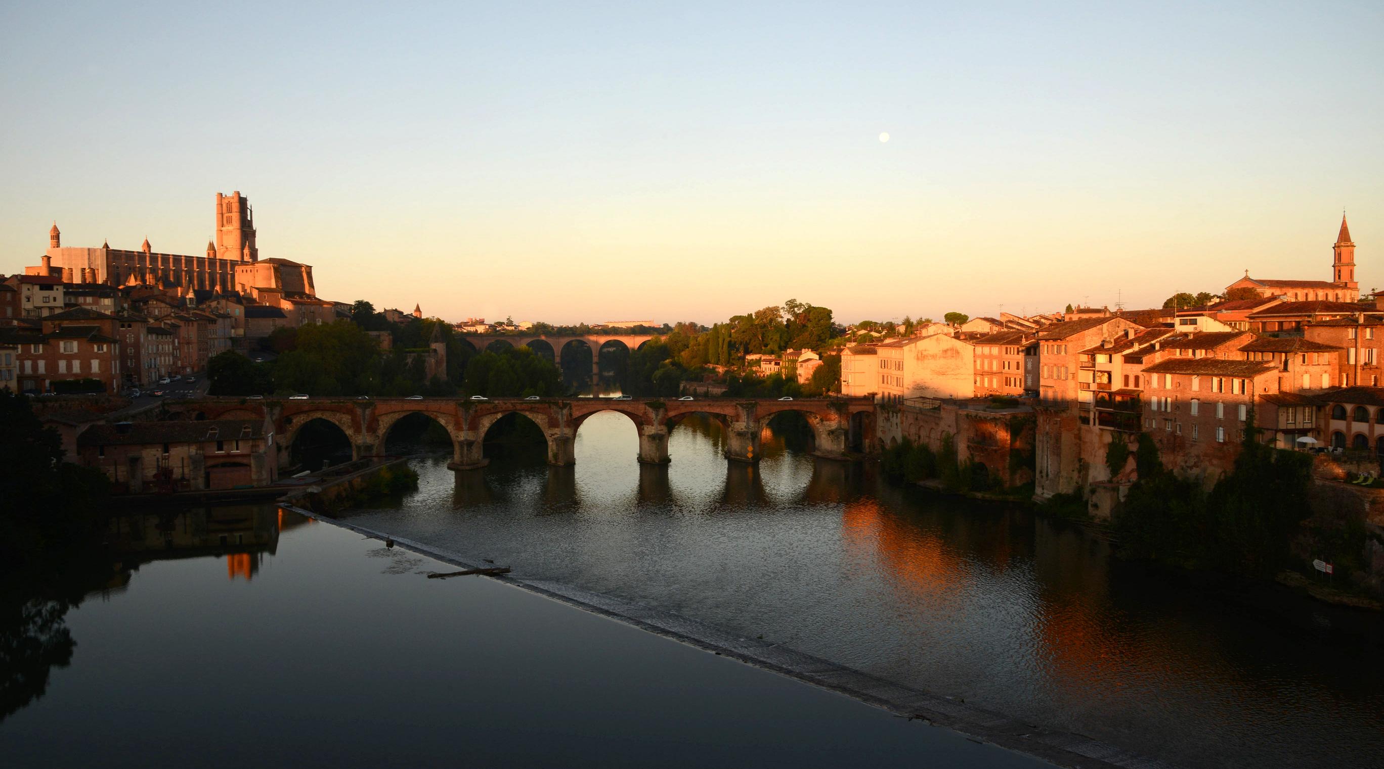 Albi la rouge et sa Cité épiscopale qui domine le Tarn - DR : Grands sites de Midi Pyrénées, Dominique Viet