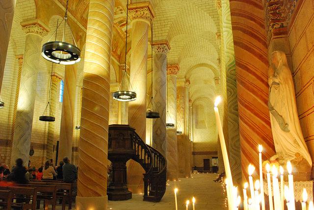 L'Abbaye de Saint-Savin est ses peintures murales romanes. Inscrite au Patrimoine de l'UNESCO. Photo A.T.V.