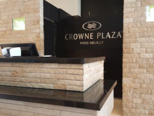 Le Crowne Plaza de Neuilly-sur-Seine est situé à proximité du quartier d'affaires de La Défense à Paris - Photo : IHG