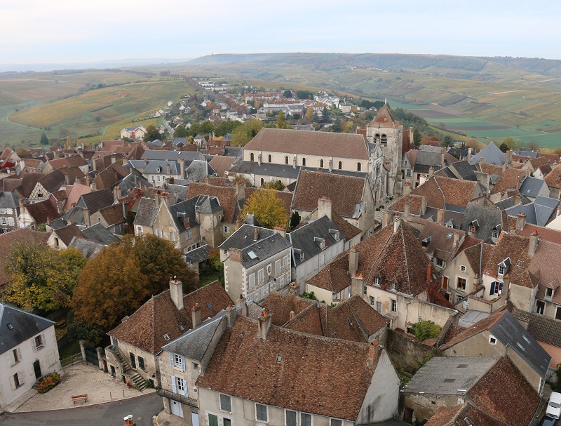 Sancerre. Voilà un mot qui évoque à coup sûr les petits « coups de blanc ». Si sa réputation est grande, c’est que les viticulteurs locaux ont toujours été des champions de la vente - DR : J.-F.R.