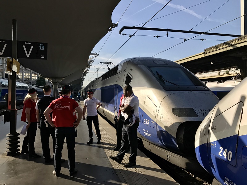La stratégie de la SNCF est critiquée par des spécialistes des marques qui voient d’un mauvais œil l’abandon de la prestigieuse marque TGV pour une autre (IN-OUI) qui pourrait prêter à confusion - DR