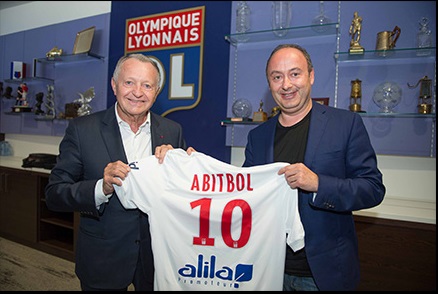 Jean-Michel Aulas (àgauche), président de l'Olympique Lyonnais, et Laurent Abitbol, président du groupe Marietton Développement - Photo : Marietton Développement