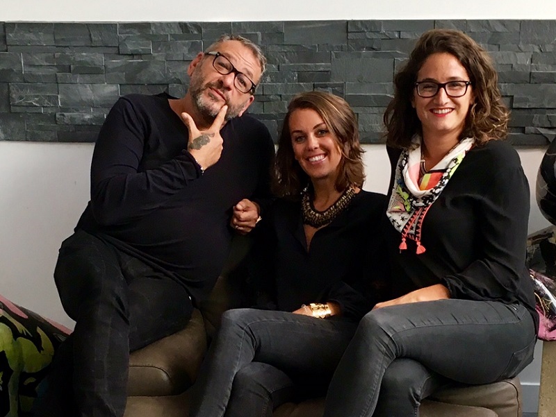 L'équipe de direction de Travel Team, avec, de gauche à droite : James Uzan (P-DG)  Amélie Lacombe (directrice du service groupes) et Mélody Thiebaut (DG) - DR : Travel Team L'équipe de direction de Travel Team, avec, de gauche à droite : James Uzan (P-DG)  Amélie Lacombe (directrice du service groupes) et Mélody Thiebaut (DG) - DR : Travel Team