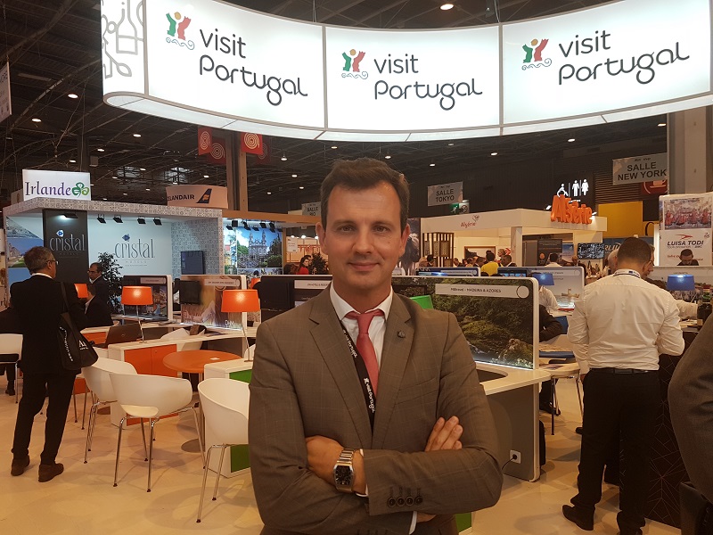 Jean-Pierre Pinheiro, directeur de l'office de tourisme du Portugal en France sur le stand de 300 m² à l'IFTM - Photo CE