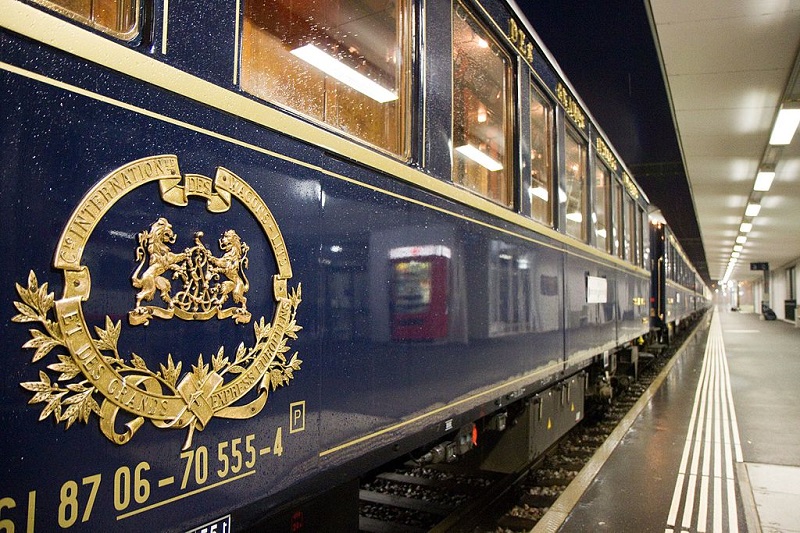 L'Orient Express à la frontière entre le Liechtenstein et la Suisse - DR  Murdockcrc