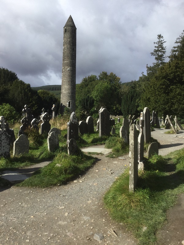La tour ronde à Glendalough - DR : J.-P. C.
