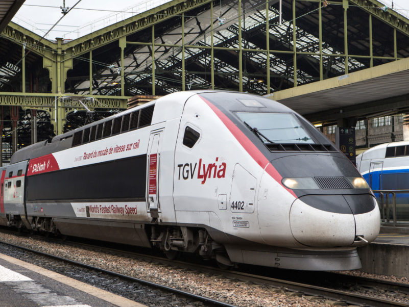 Proposer le même service que dans les classes affaires dans l'avion : tel est le pari de Lyria © TGV Lyria