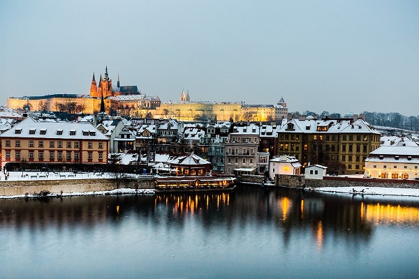 80% des touristes Français restent à Prague lors de leurs séjours - Crédit photo : Compte Twitter @PragueEU