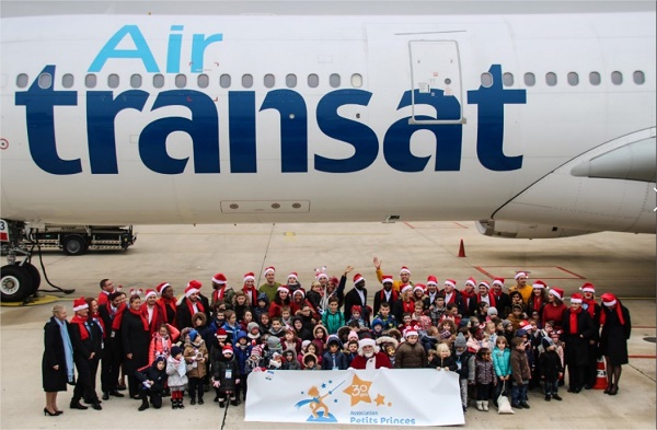 Air Transat embarque 50 petits princes et princesses de  l’Association Petits Princes pour partir la recherche du Père Noël - DR