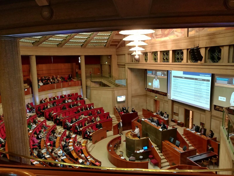 Le CESE vote le projet "Tourisme et Numérique" DR Le CESE vote le projet "Tourisme et Numérique" DR