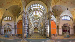 Thermes du Mont-Dore de style néo-byzantin. J.Mondiière. Auvergne - Rhône-Alpes.