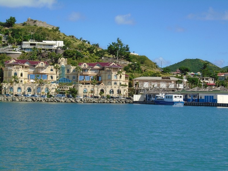 Après des dégâts trop important, Sunsail a déménagé sa base de St Martin à Marigot - DR Sunsail