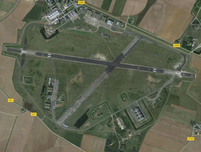 Vue aérienne de l'aéroport militaire de Châteaudun © Capture d'écran
