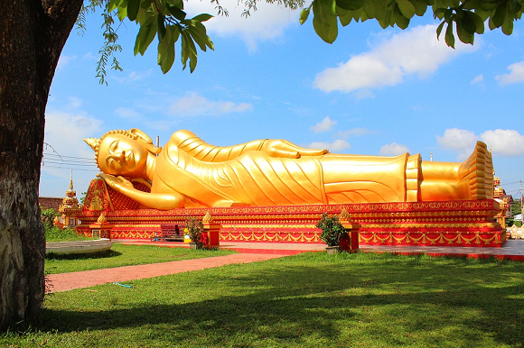 Le bouddha couché - Laos; DR Action-visas