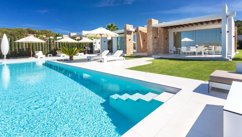 Locasun propose à la 1ère équipe éliminée une villa à Ibiza - photo Locasun