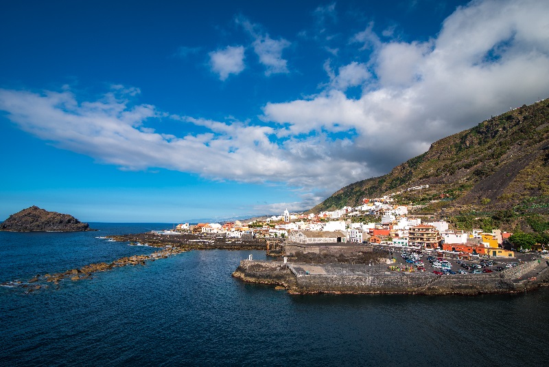Avec Tenerife, 9 destinations espagnoles sont maintenant accessibles depuis Paris en volant avec Transavia - Crédits : RAZVAN CIUCA