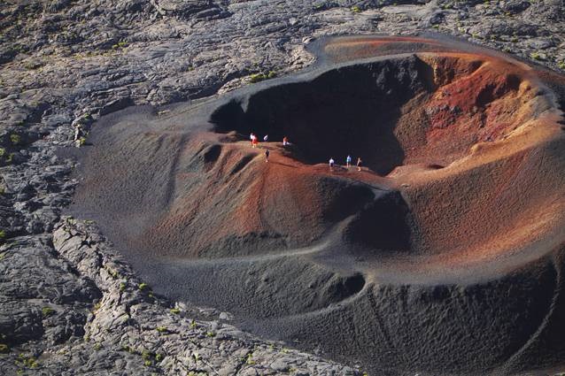 Planté au sud-est de l’île, le Piton de la Fournaise est l’un des volcans les plus actifs de l’Océan Indien - DR : Emmanuel Virin - IRT